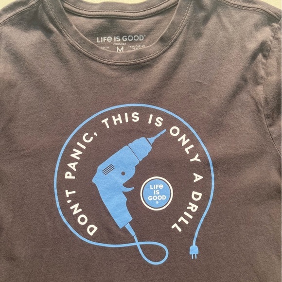 Men's Life is Good T-Shirt Black Crusher Drill M Man Cave Calm Dad Classic City - Picture 1 of 12